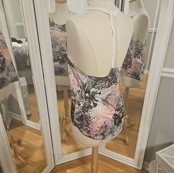 Fabletics Athletic Top Pink/Gray/Black Size M - Picture 4 of 4